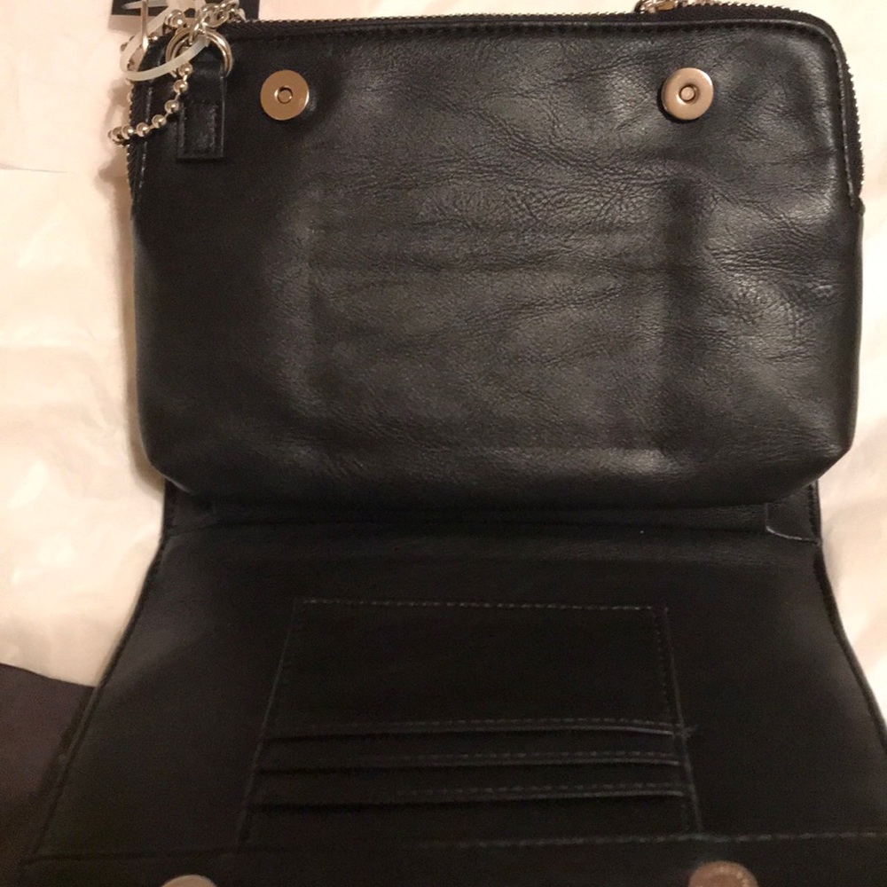 Steve Madden Wallet on String - Picture 5 of 5